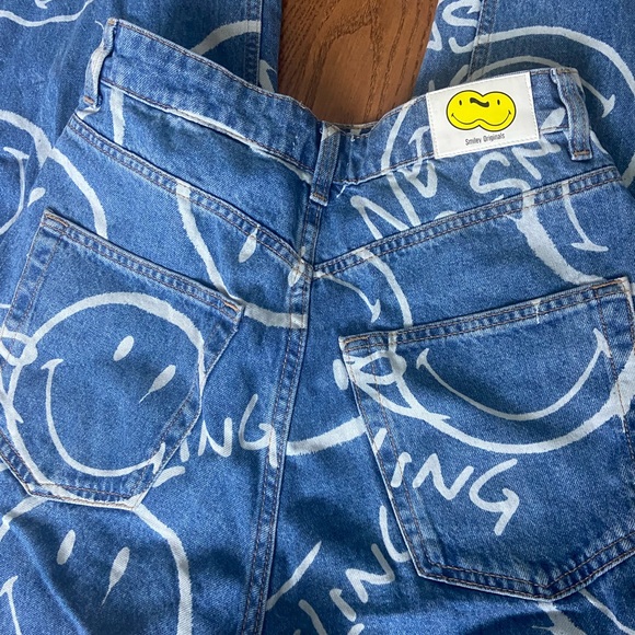 H&M x Smiley Wide Leg Jeans - Picture 3 of 5